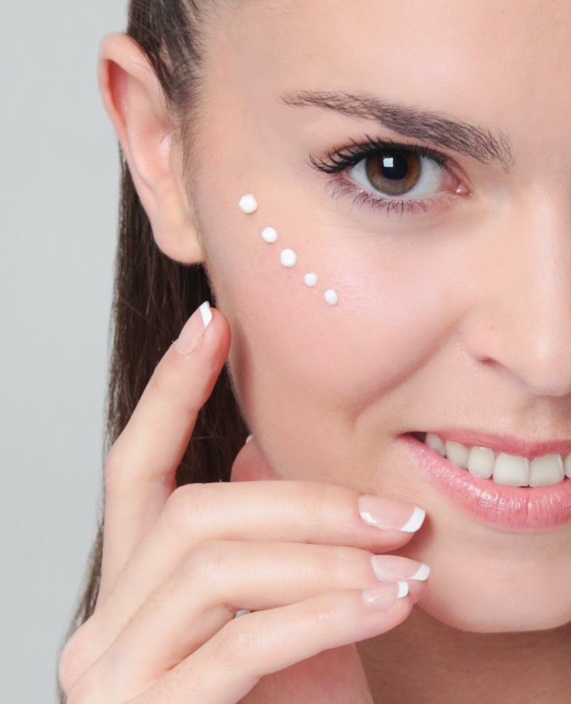 40053 - contour yeux_web.jpg